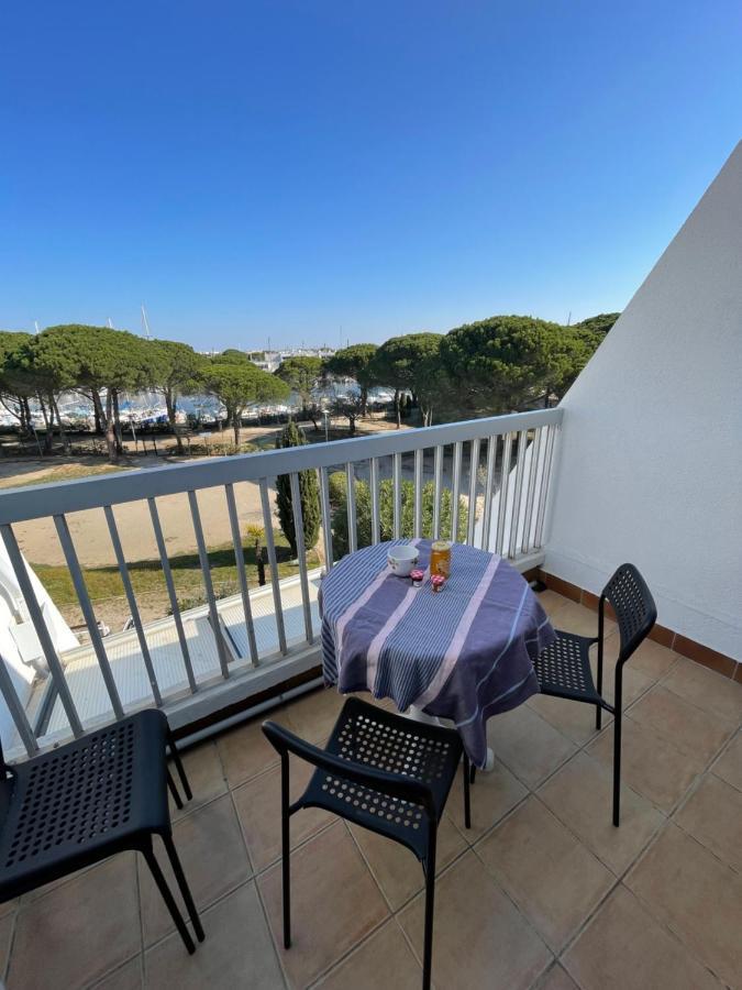 Studio vue port à 500m de la plage Le Grau-du-Roi Esterno foto